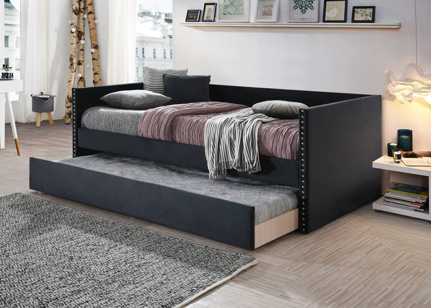 Sadie - Daybed - Ferro Furniture