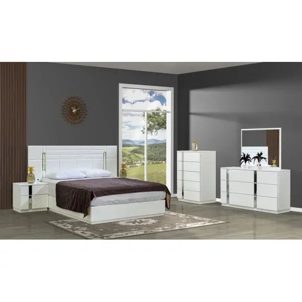 Sienna Bedroom (Queen Bed With Headboard & 2 Nightstand & Dresser With Mirror & Chest ) Set - Ferro Furniture