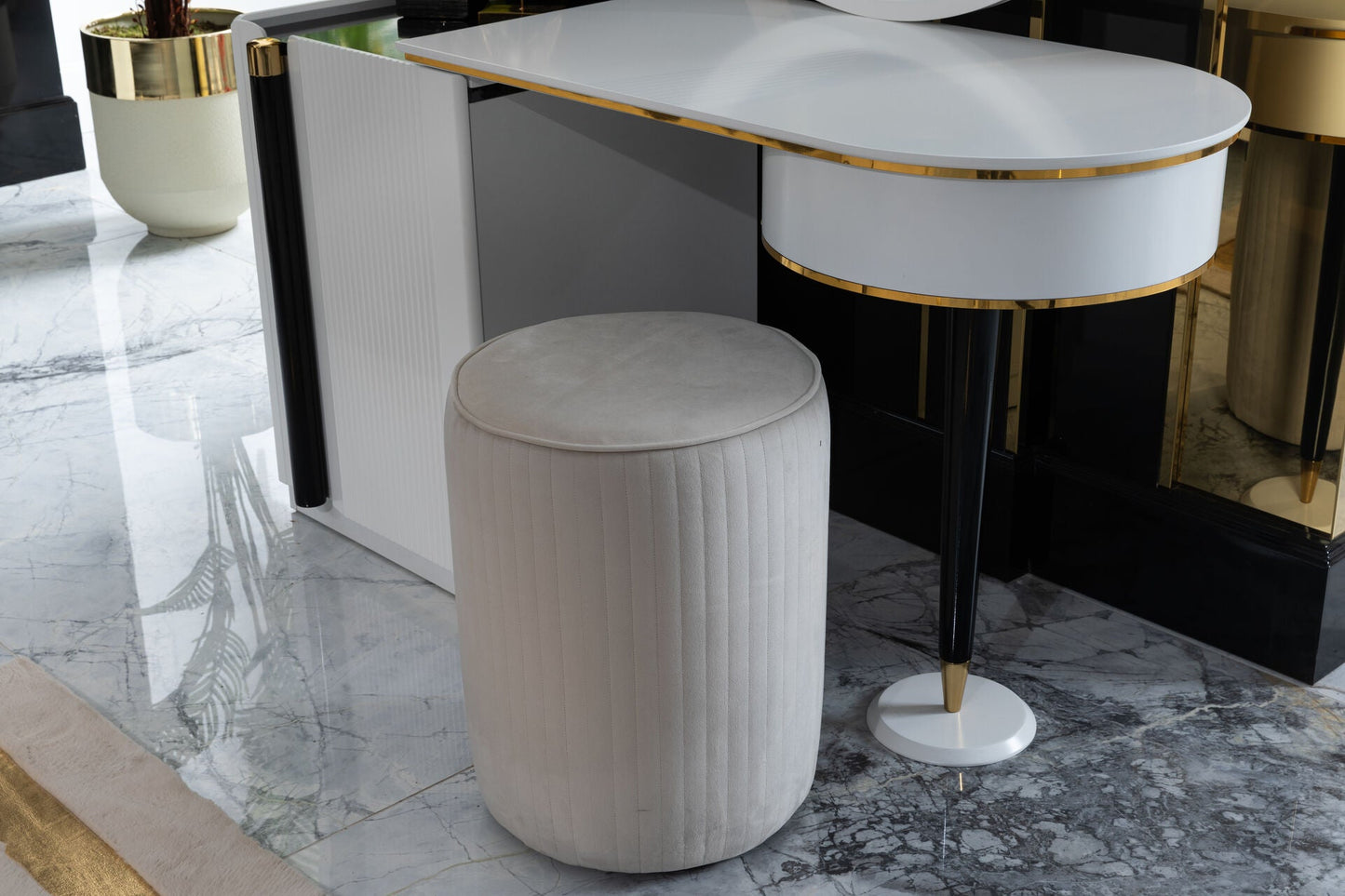 Stella Pouf - Ferro Furniture