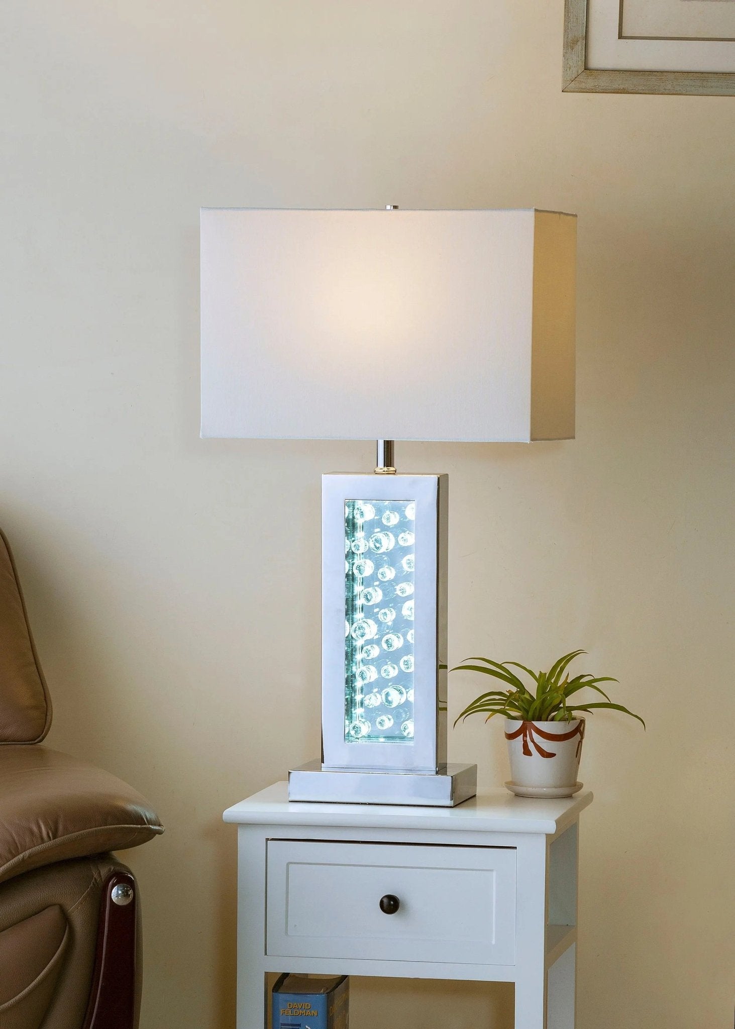 Monica - Table Lamp - Chrome - Ferro Furniture